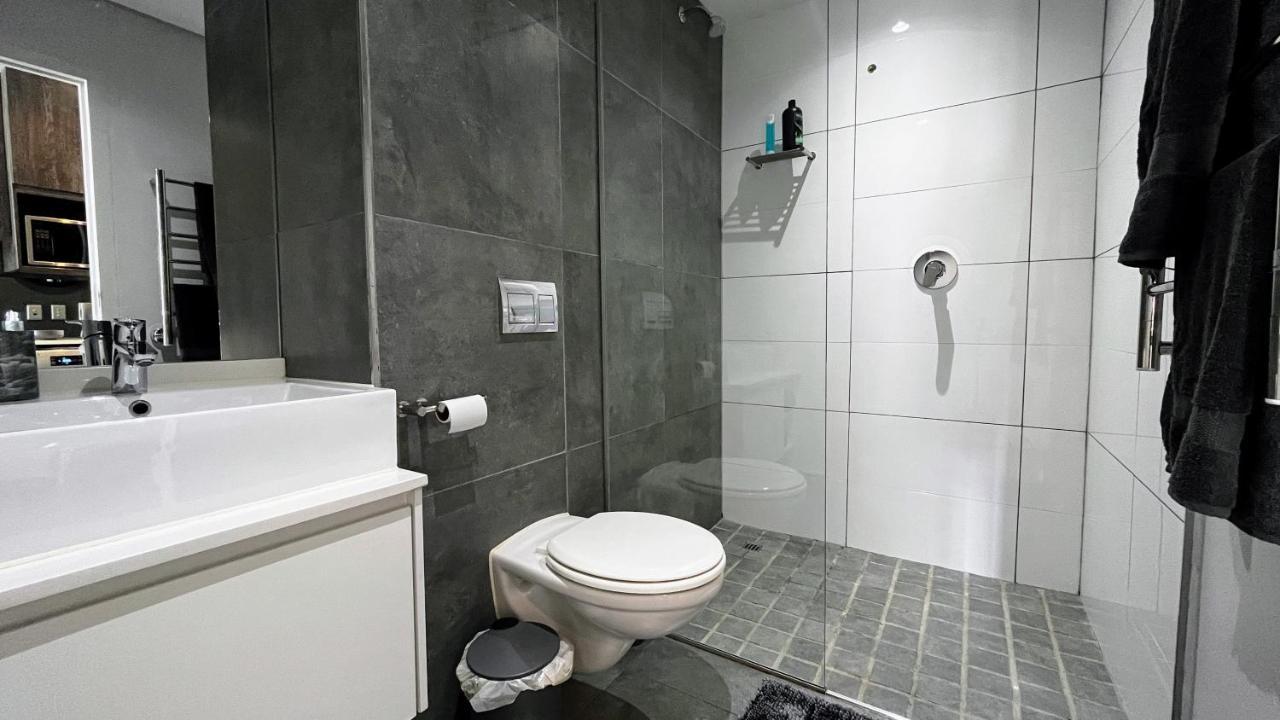 Modern Luxury Studio With Breathtaking City Views - No Load Shedding Cape Town Ngoại thất bức ảnh
