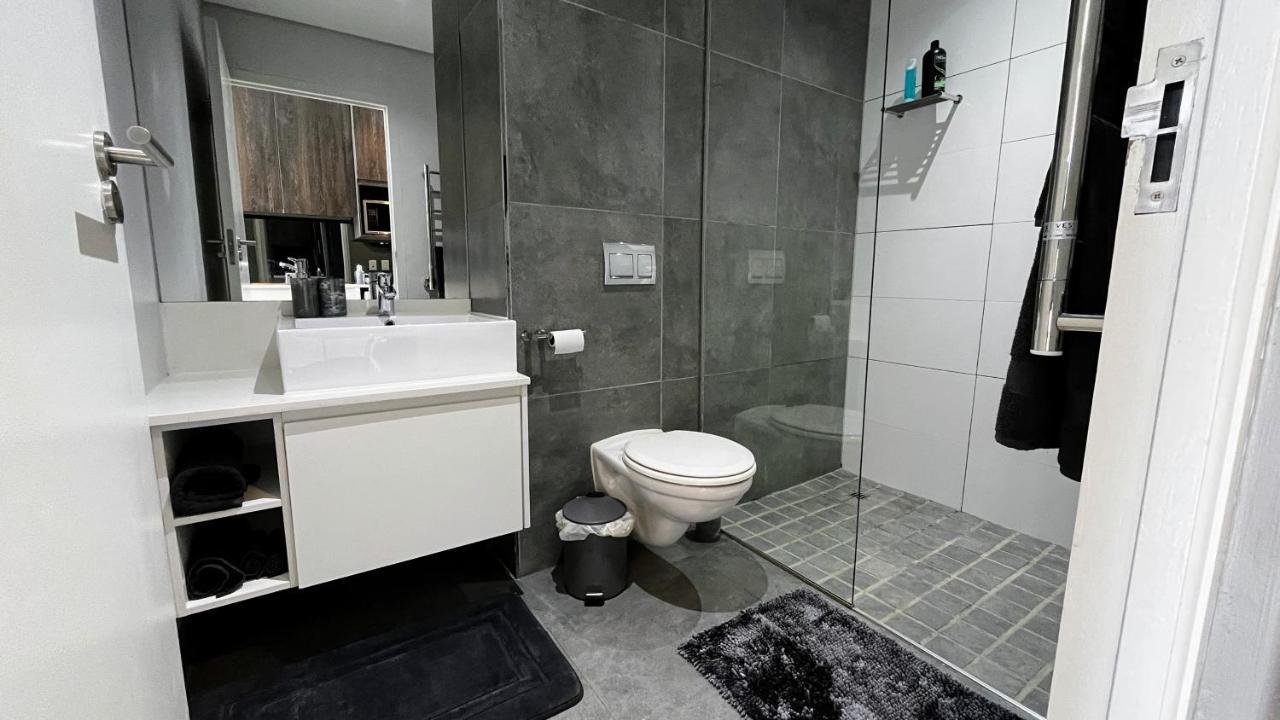Modern Luxury Studio With Breathtaking City Views - No Load Shedding Cape Town Ngoại thất bức ảnh