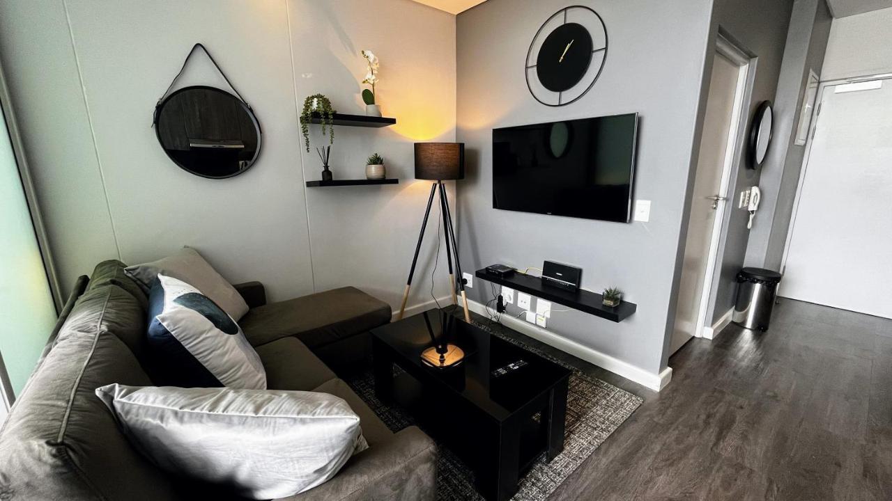 Modern Luxury Studio With Breathtaking City Views - No Load Shedding Cape Town Ngoại thất bức ảnh